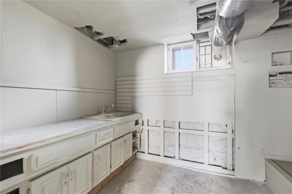 502 N Liberty Street — photo 36