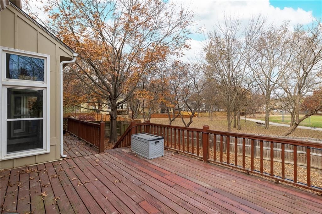 15646 W 149th Terrace — photo 34