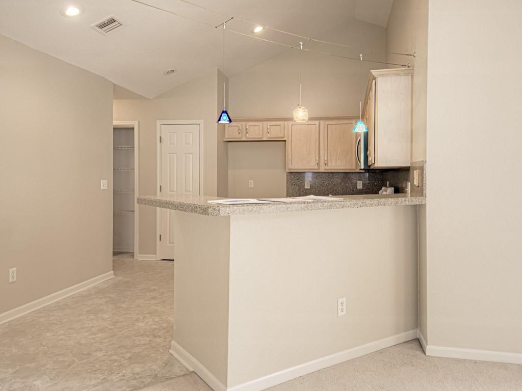 6115 NE Kensington Drive — photo 10