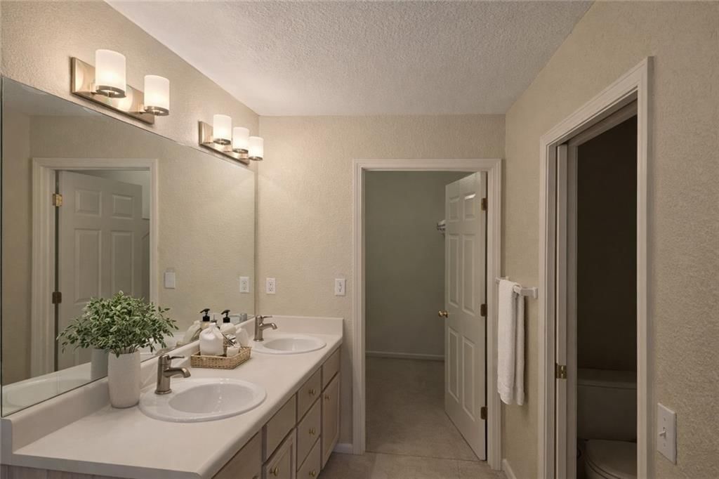 6115 NE Kensington Drive — photo 12