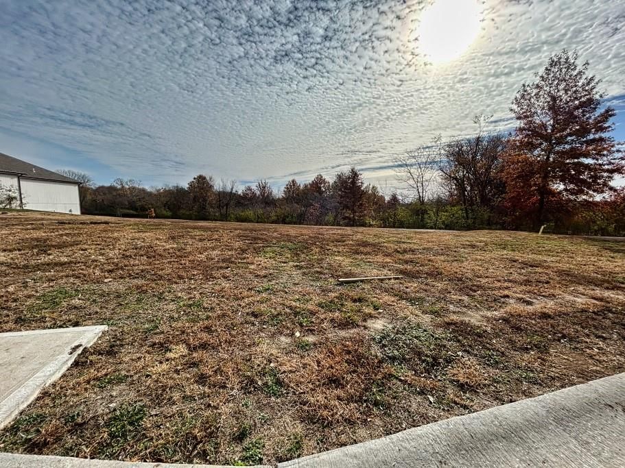 400 Pavilion Drive — photo 2