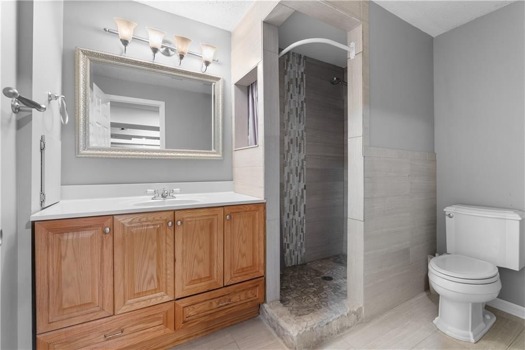 5937 NE HIDDEN VALLEY Drive — photo 39