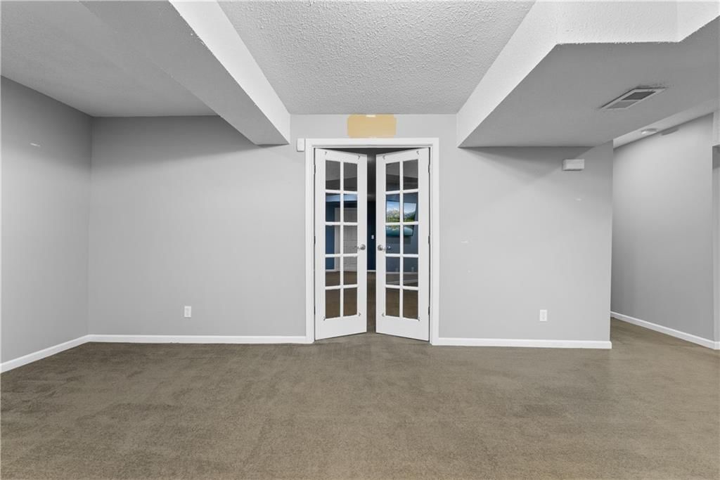 5937 NE HIDDEN VALLEY Drive — photo 40