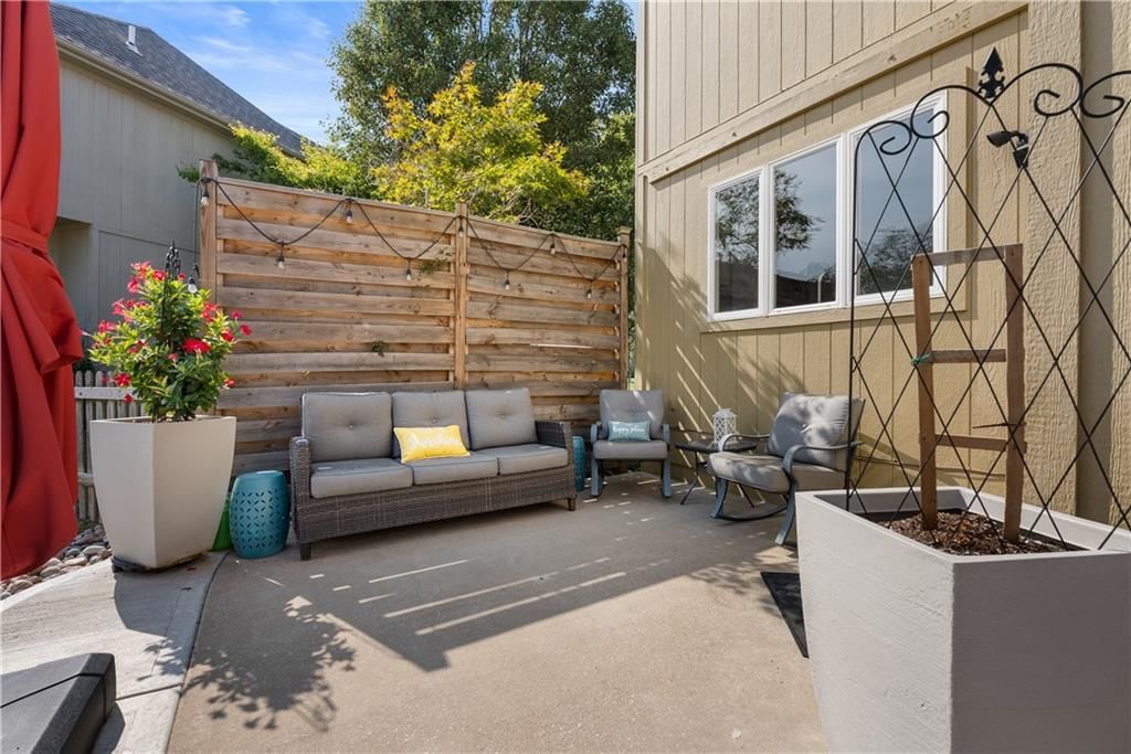 5937 NE HIDDEN VALLEY Drive — photo 43