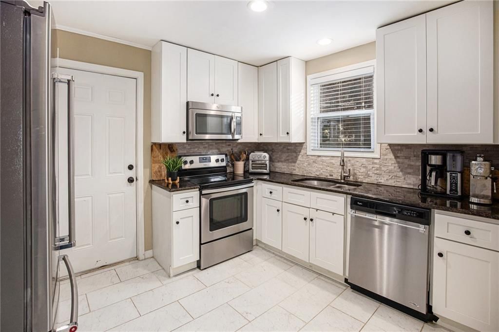 5715 Ash Drive — photo 8