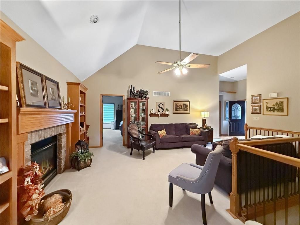 905 Elm Street — photo 6