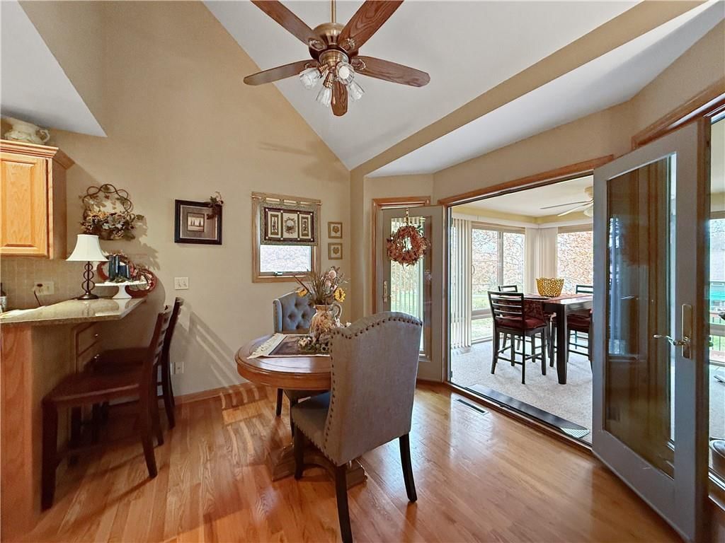 905 Elm Street — photo 10