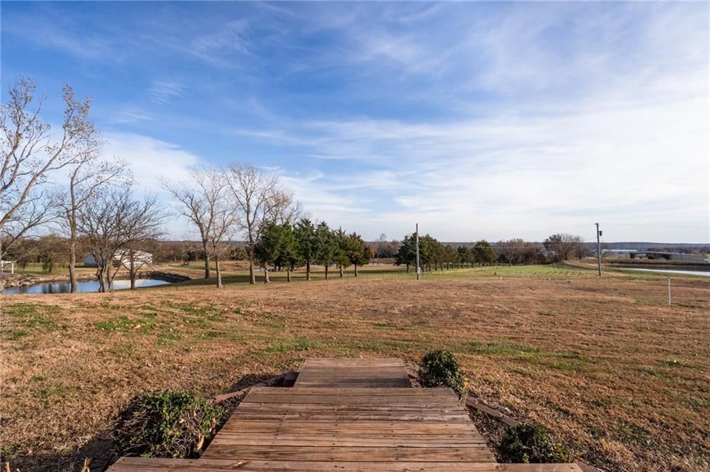 1104 E Park Road — photo 42