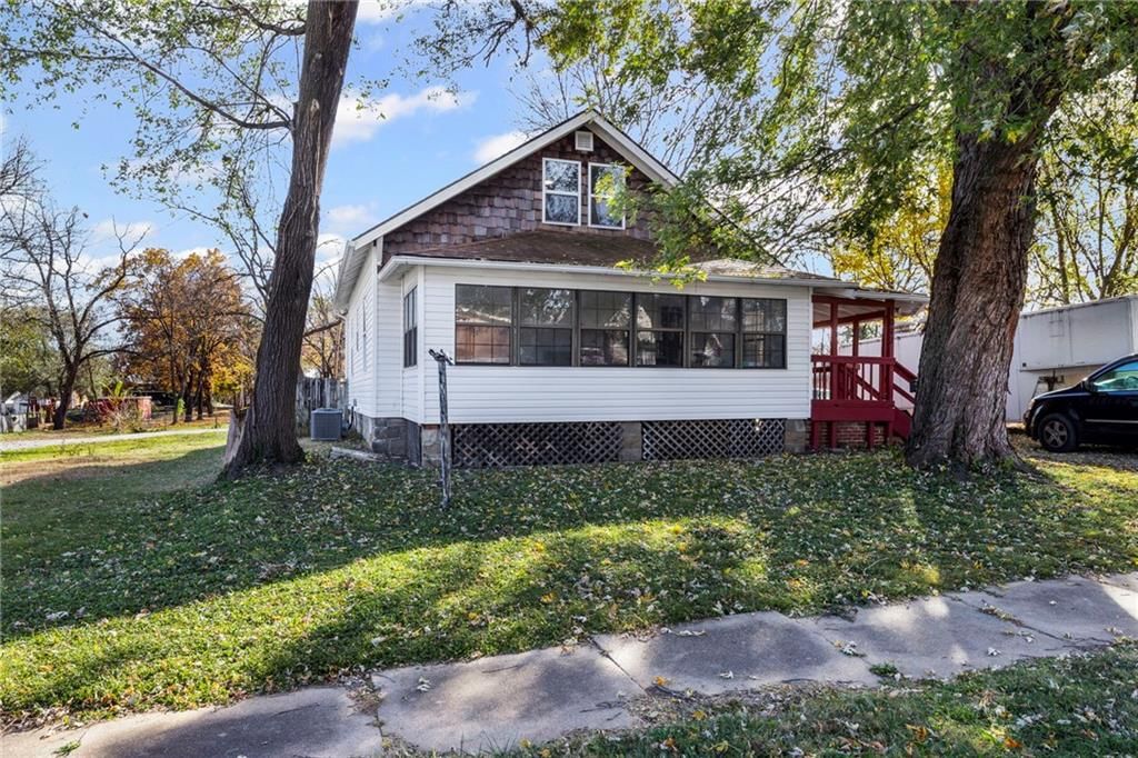 1017 Pacific Avenue, Osawatomie, KS