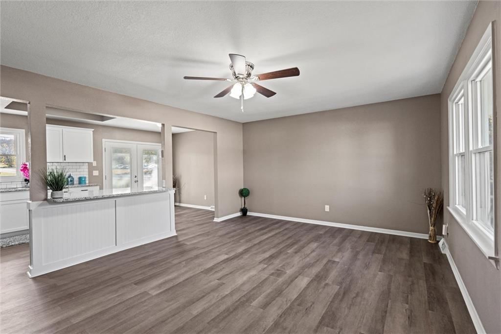 121 SW 21st Street — photo 3