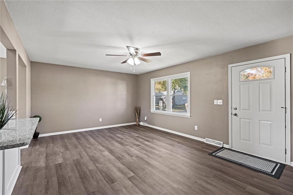 121 SW 21st Street — photo 4