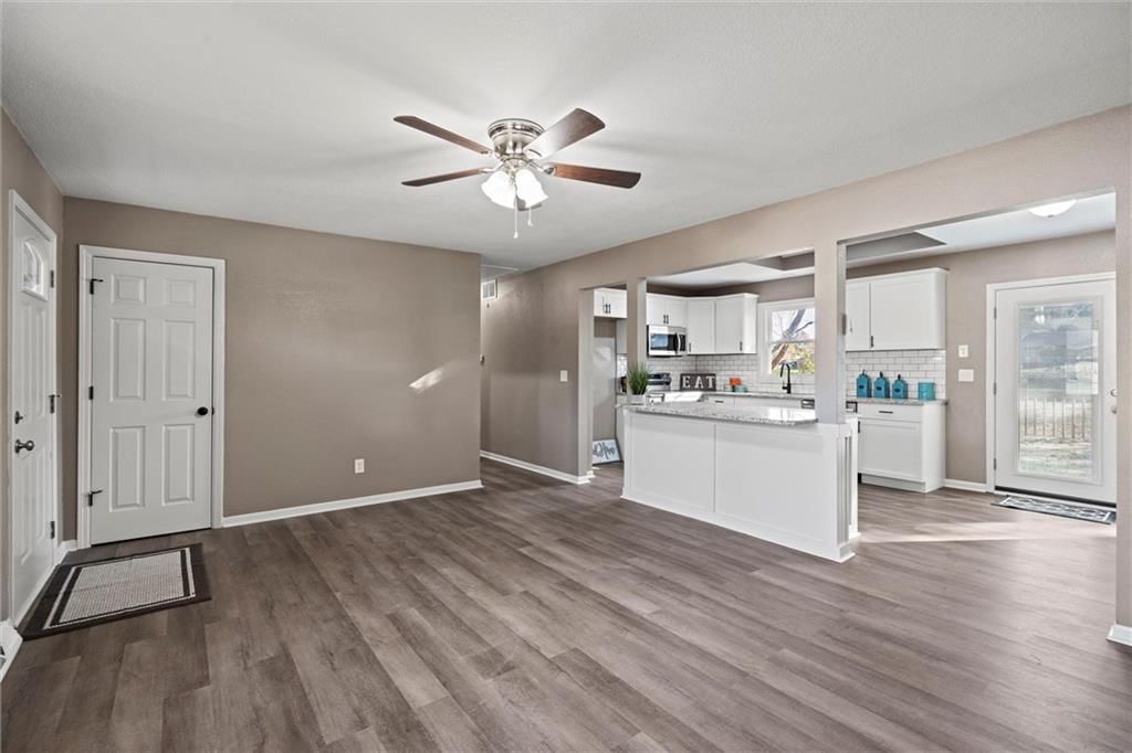 121 SW 21st Street — photo 5