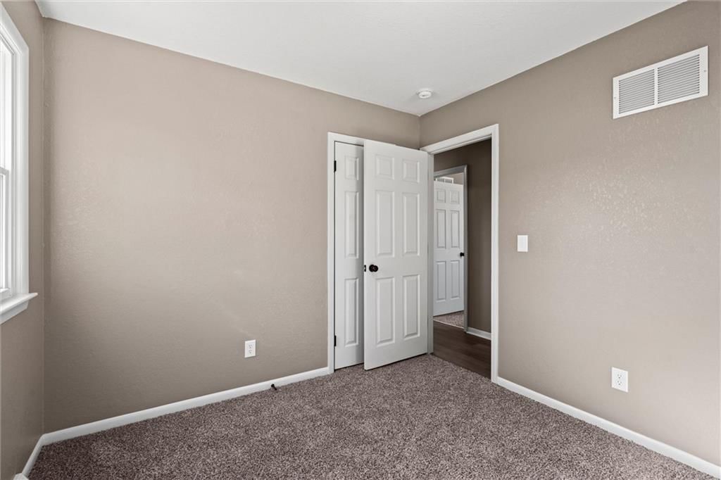121 SW 21st Street — photo 15