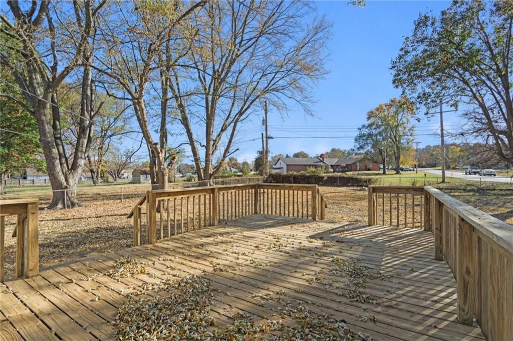 121 SW 21st Street — photo 23