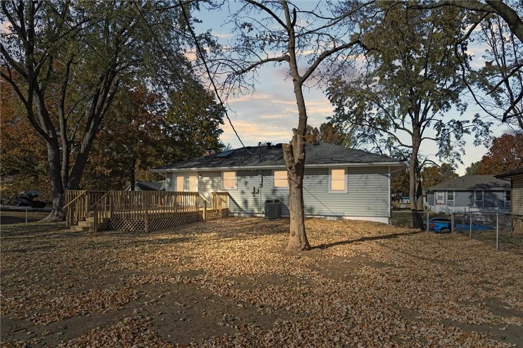 121 SW 21st Street — photo 27