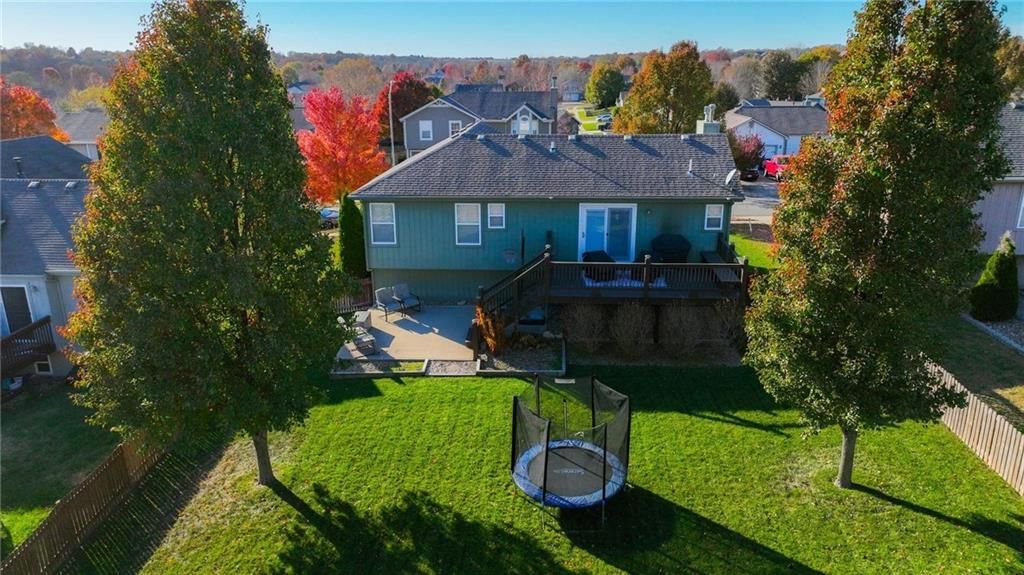 11515 N DITZLER Avenue — photo 12