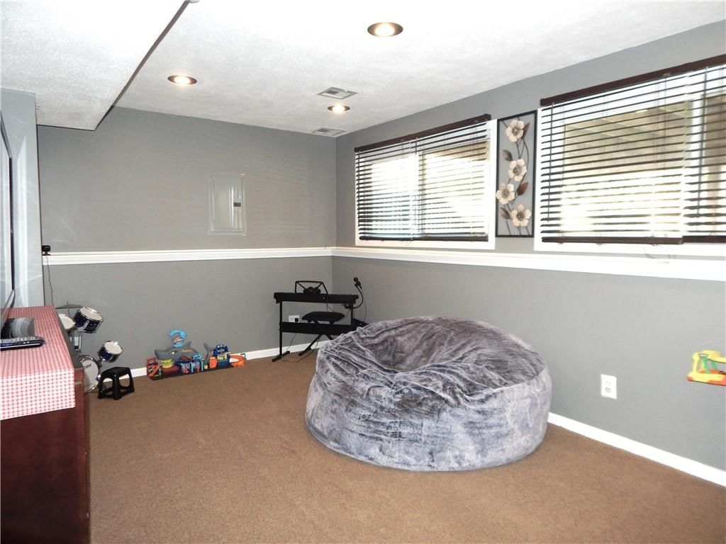 11515 N DITZLER Avenue — photo 39