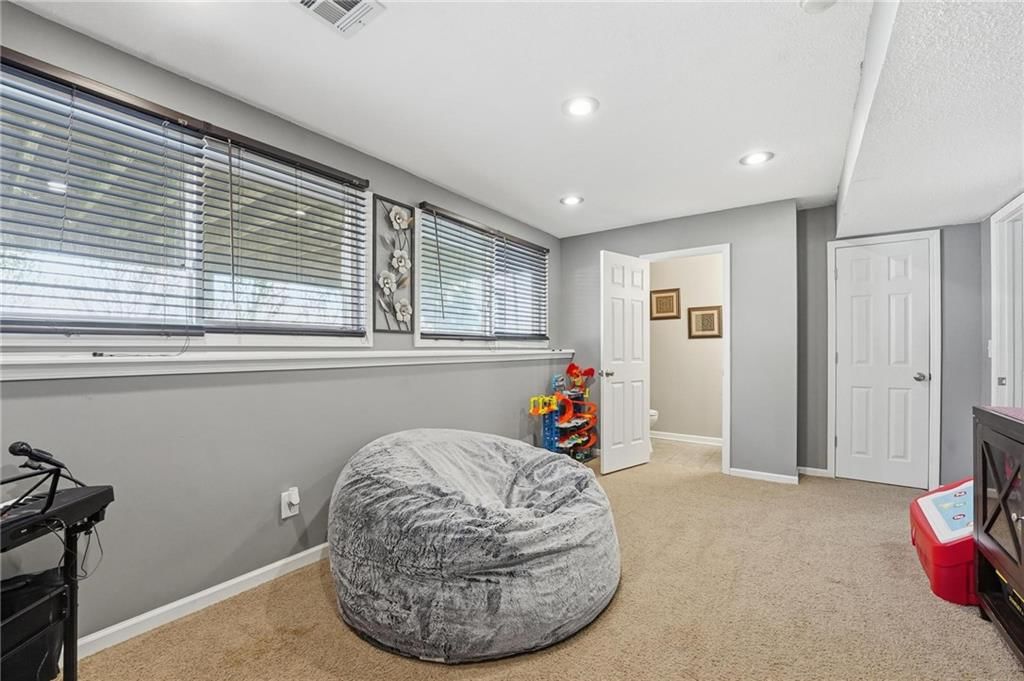 11515 N DITZLER Avenue — photo 41