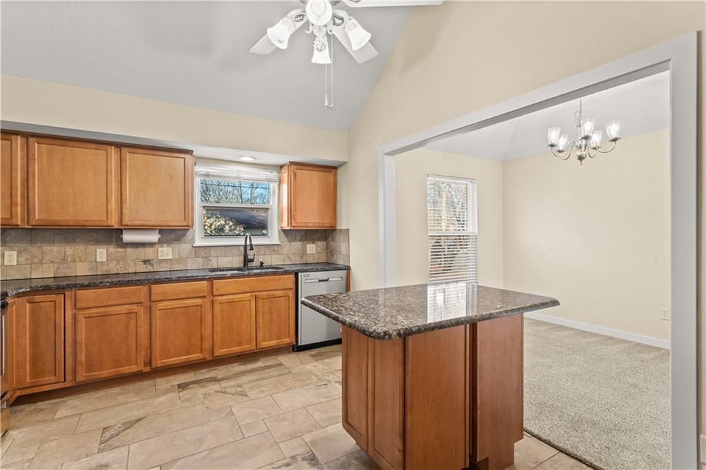 1631 S Kenwood Street — photo 9