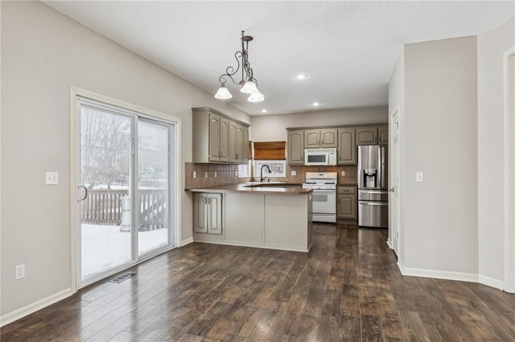 12118 S Monroe Street — photo 12