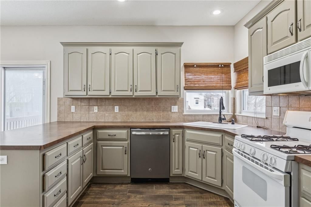 12118 S Monroe Street — photo 14