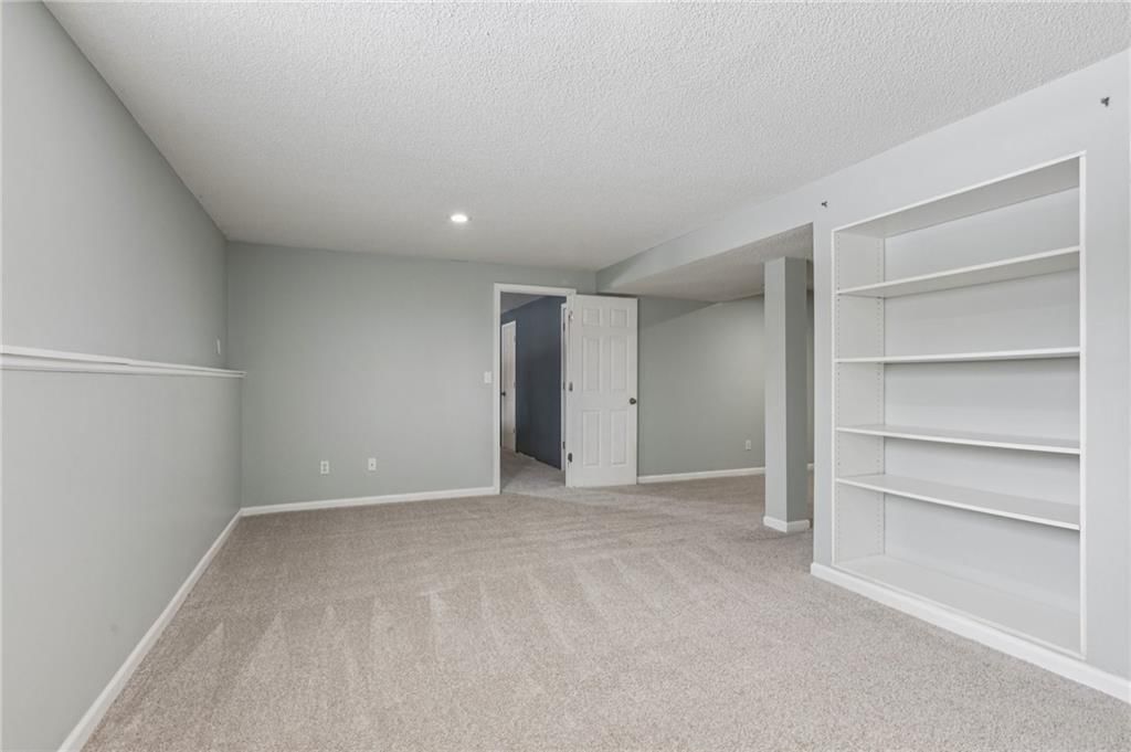 12118 S Monroe Street — photo 30