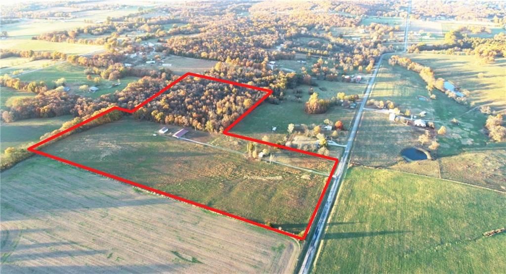 4552 S 201 Road, El Dorado Springs, MO