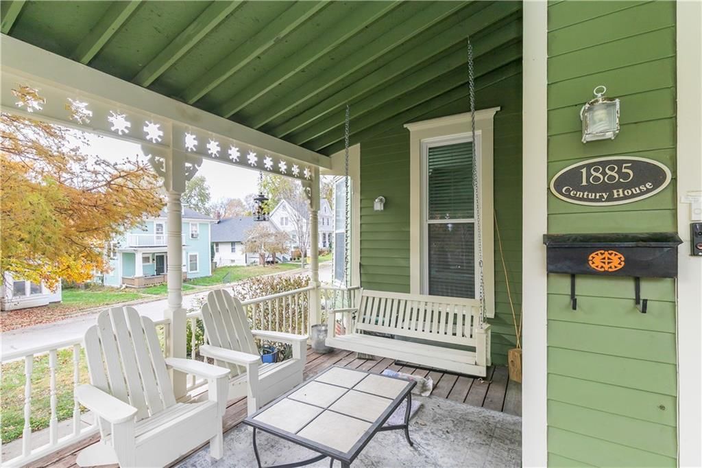 402 N Leonard Street — photo 11