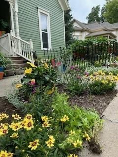 402 N Leonard Street — photo 12