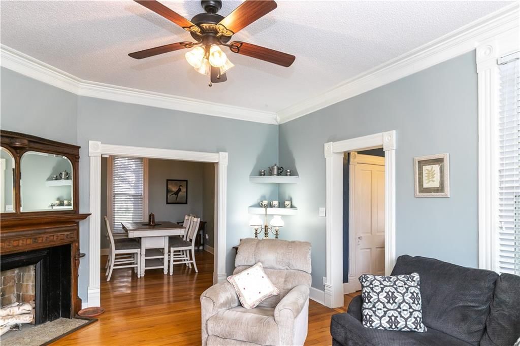 402 N Leonard Street — photo 14