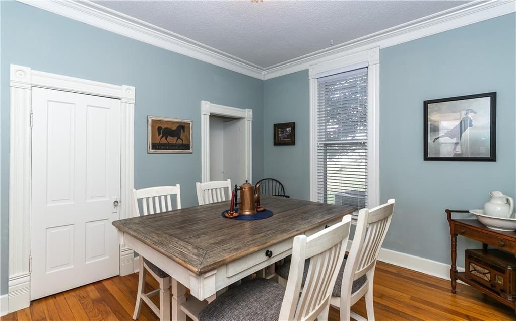 402 N Leonard Street — photo 20
