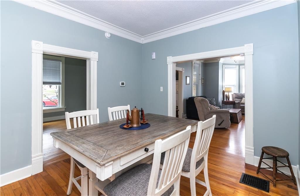 402 N Leonard Street — photo 21