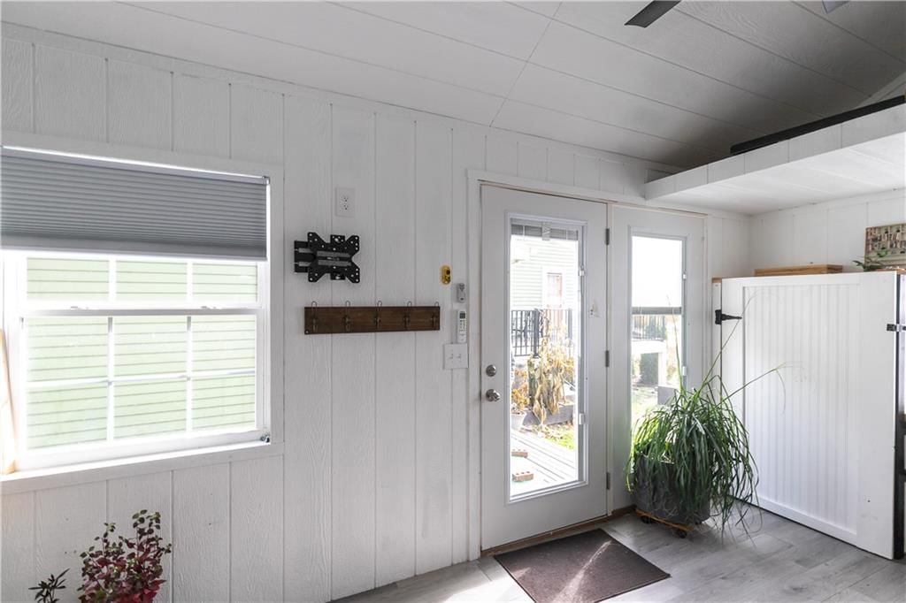 402 N Leonard Street — photo 40