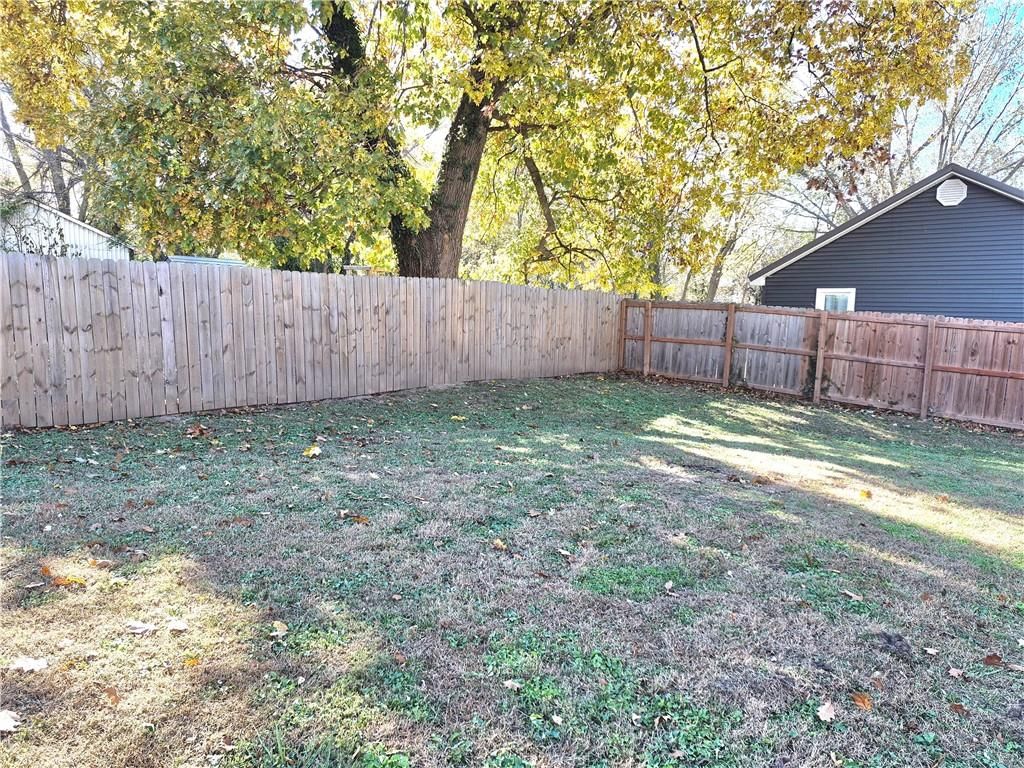 208 Ralph Street — photo 18