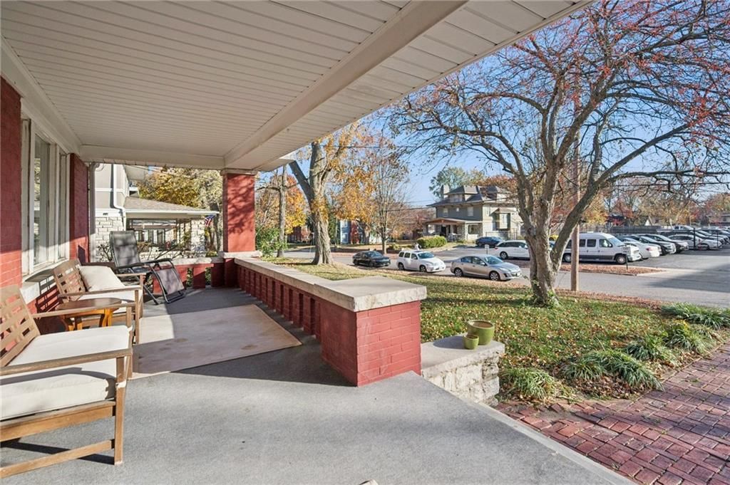 810 W Waldo Avenue — photo 3