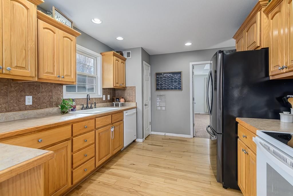 2225 Hidden Valley Drive — photo 7