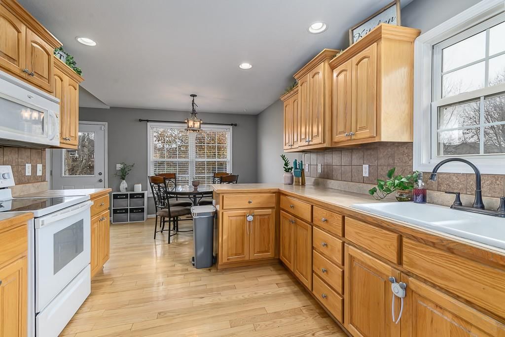 2225 Hidden Valley Drive — photo 8