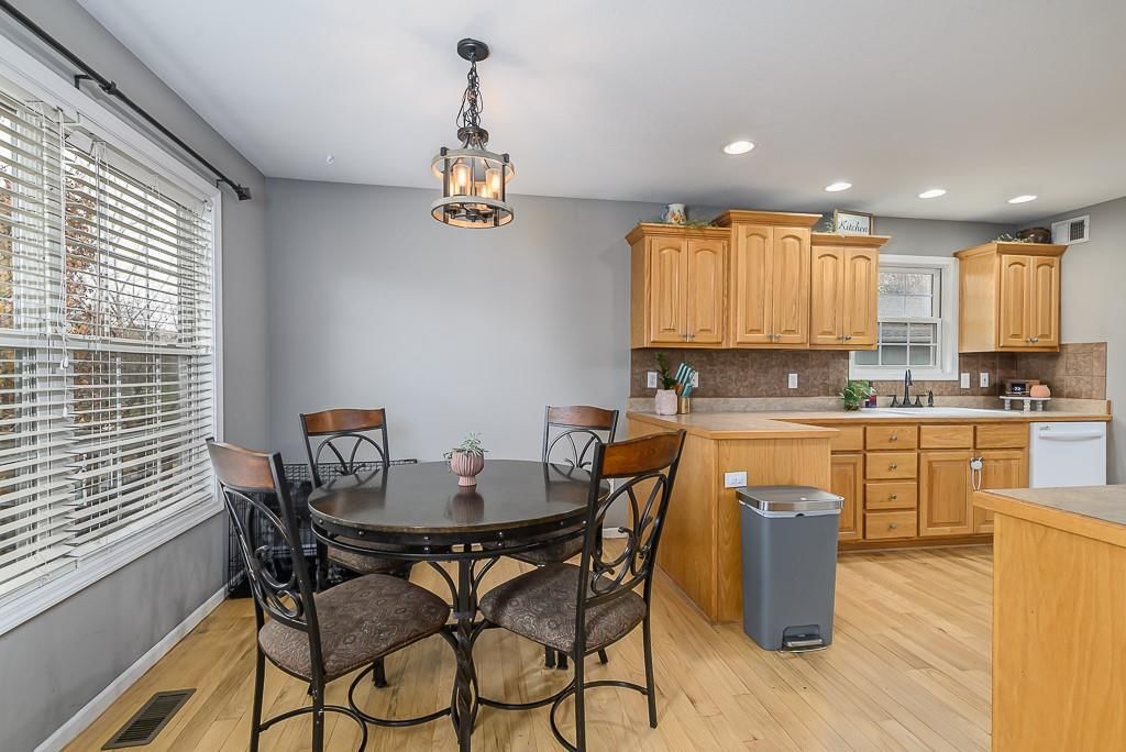 2225 Hidden Valley Drive — photo 9