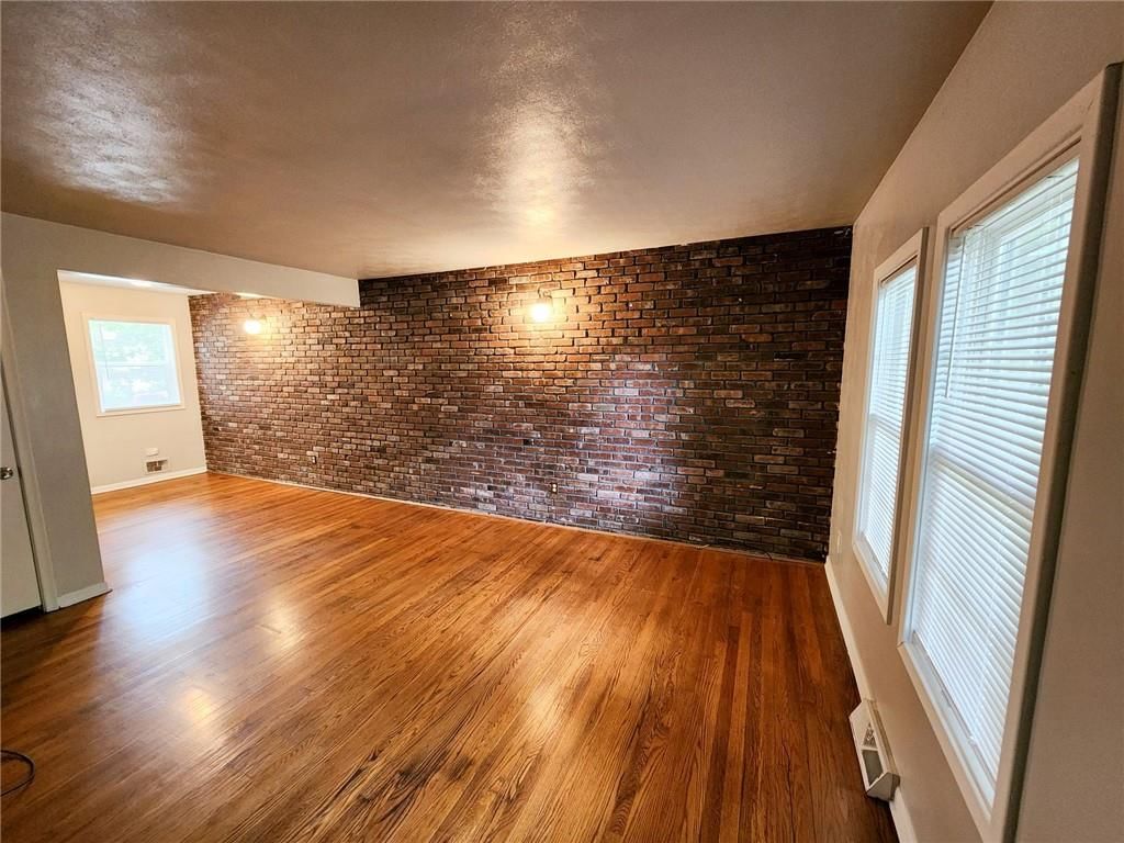 1413 N Main Street — photo 12