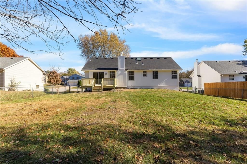 104 N Darrowby Drive — photo 33