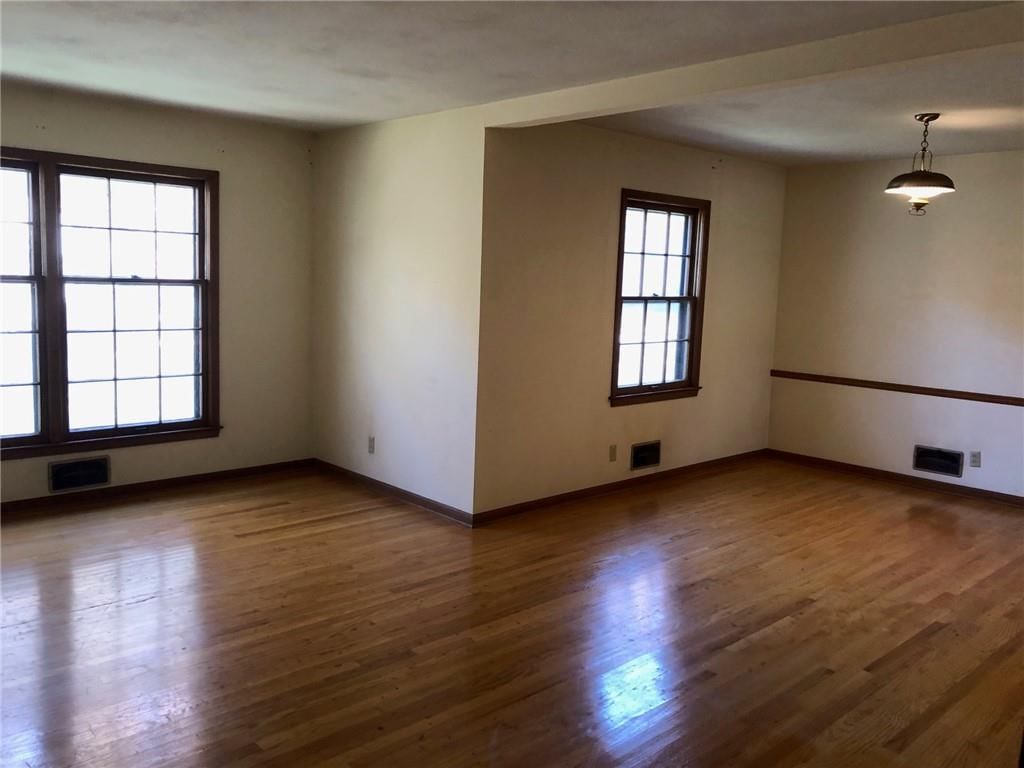 11337 Wornall Road — photo 4