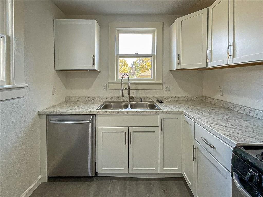 1935 E 7th Street — photo 12