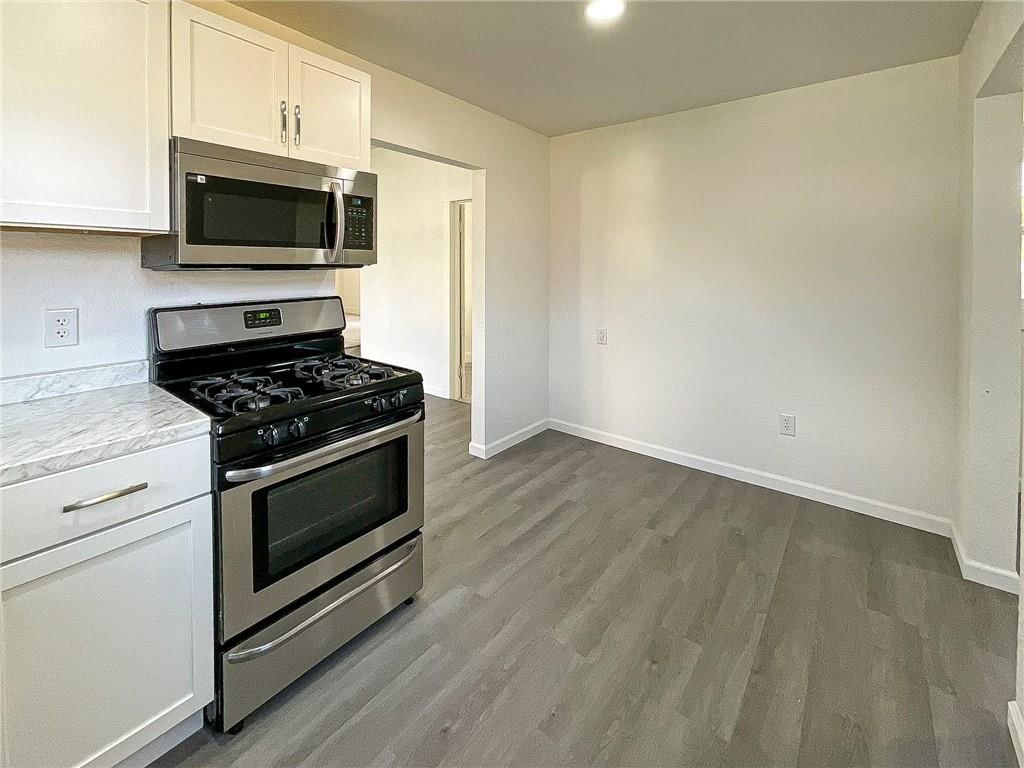1935 E 7th Street — photo 13