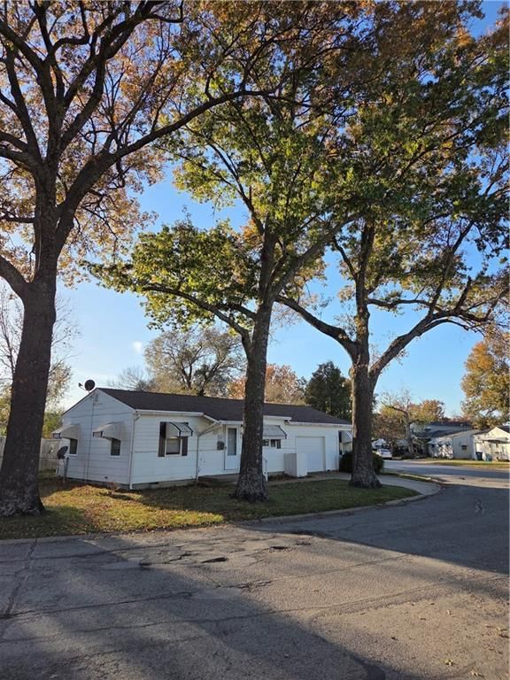 1711 Lockhart Lane, Osawatomie, KS