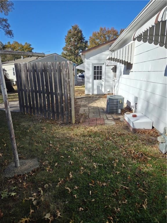 1711 Lockhart Lane — photo 3