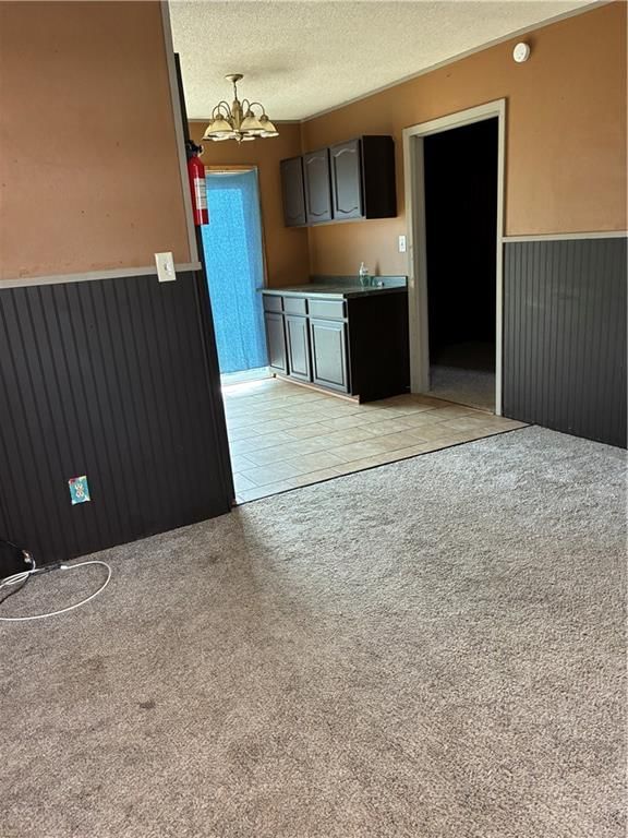 216 E Jackson Street — photo 3