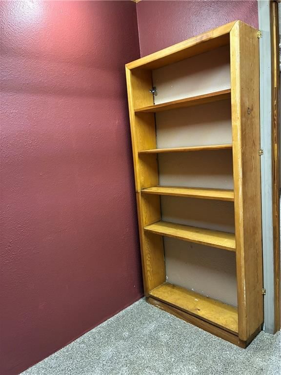 216 E Jackson Street — photo 5