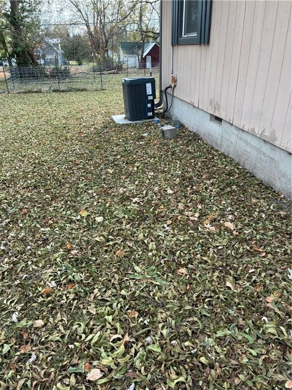 216 E Jackson Street — photo 16