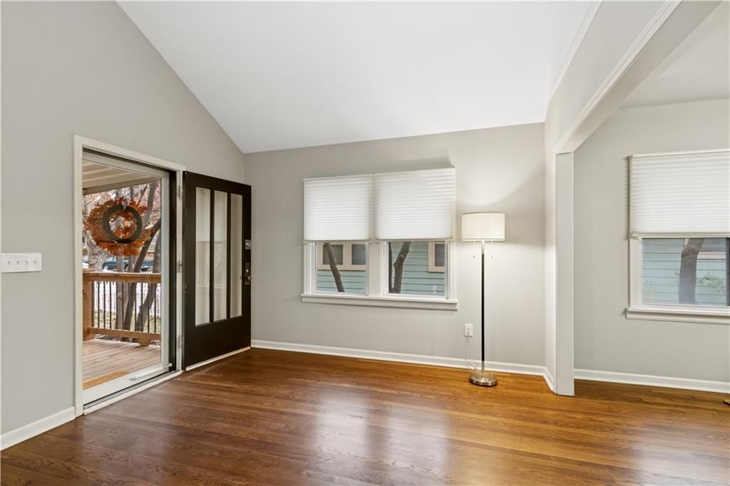 507 E 61 Street — photo 3