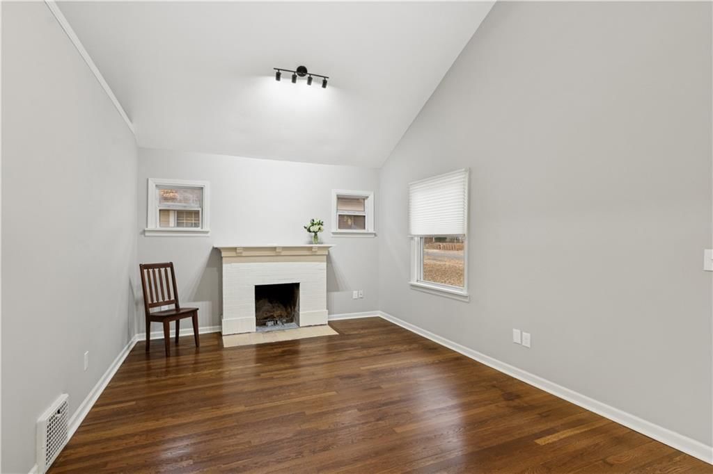 507 E 61 Street — photo 5
